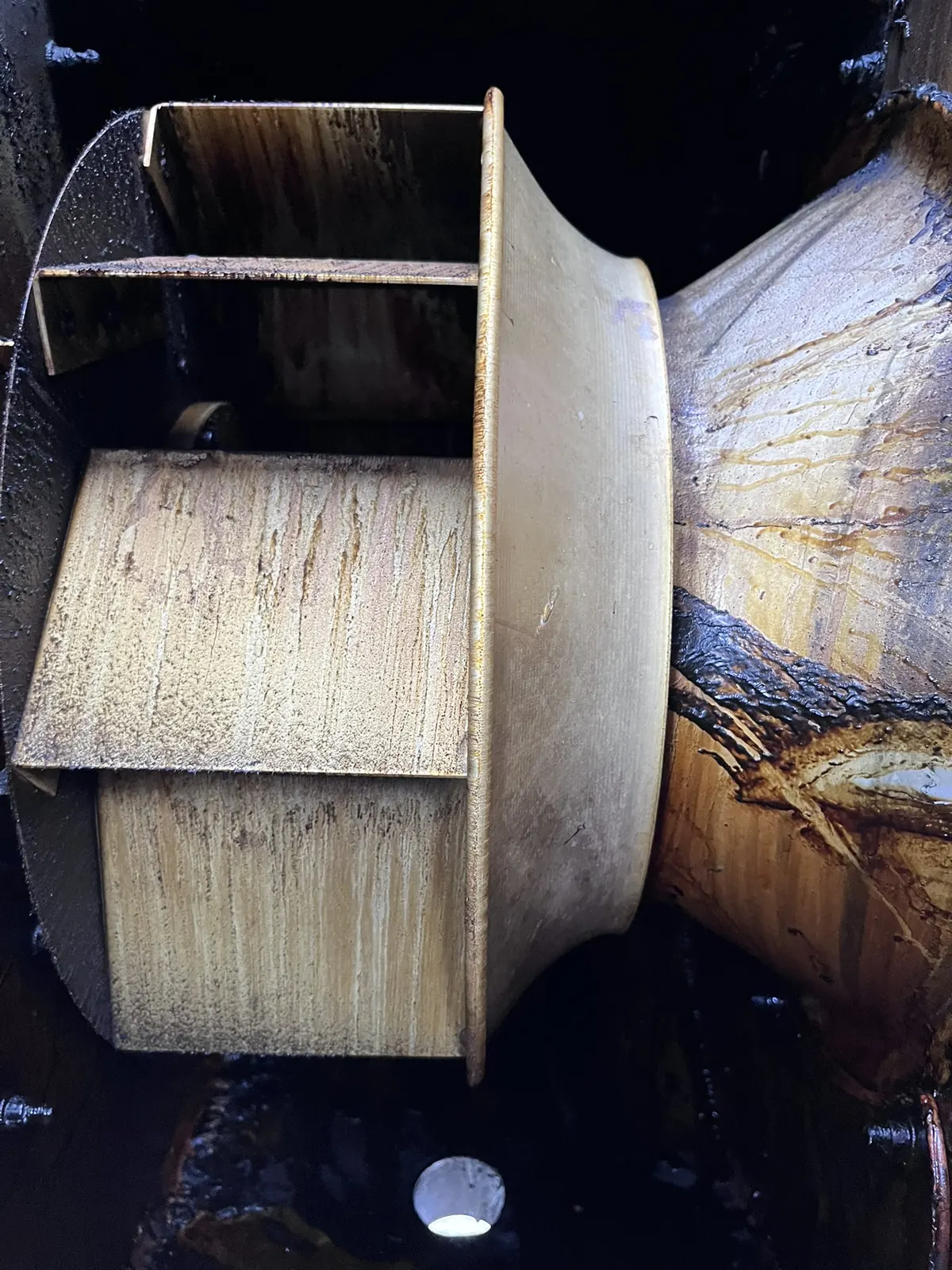 Upblast fan wheel before cleaning