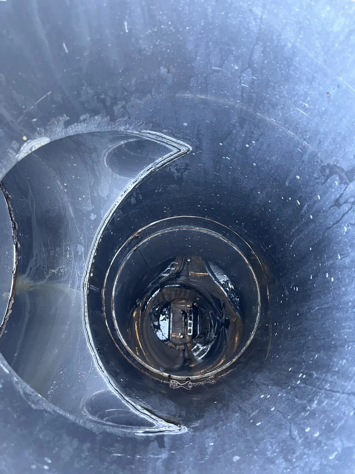 Round exhaust duct after cleaning